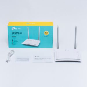 Router wireless N TP-Link TL-WR820N 300Mb/s, 3x10/100 RJ45, control parental, antenă 2x5dBi TL-WR820N